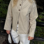 Alva Kort Trenchcoat - Beige - ByStenholt.dk