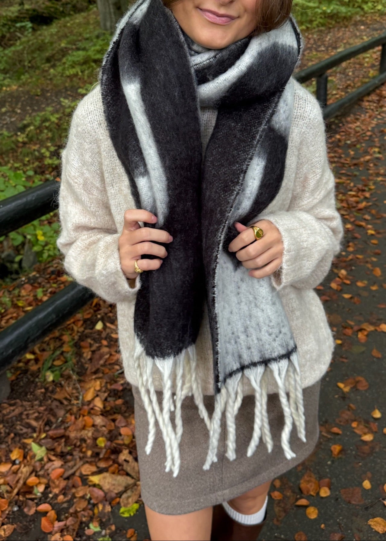 Amour Tørklæde - Sort - ByStenholt.dk