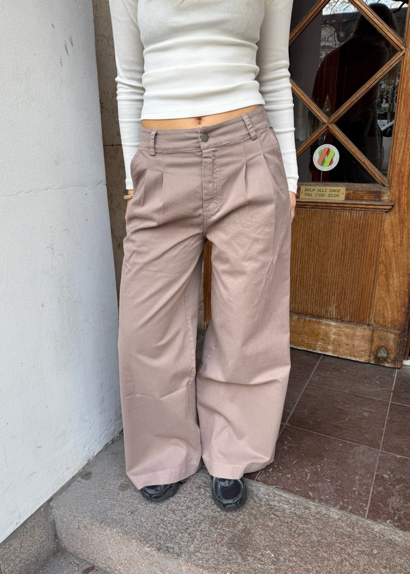 Baggy Habitbukser - Taupe - ByStenholt.dk