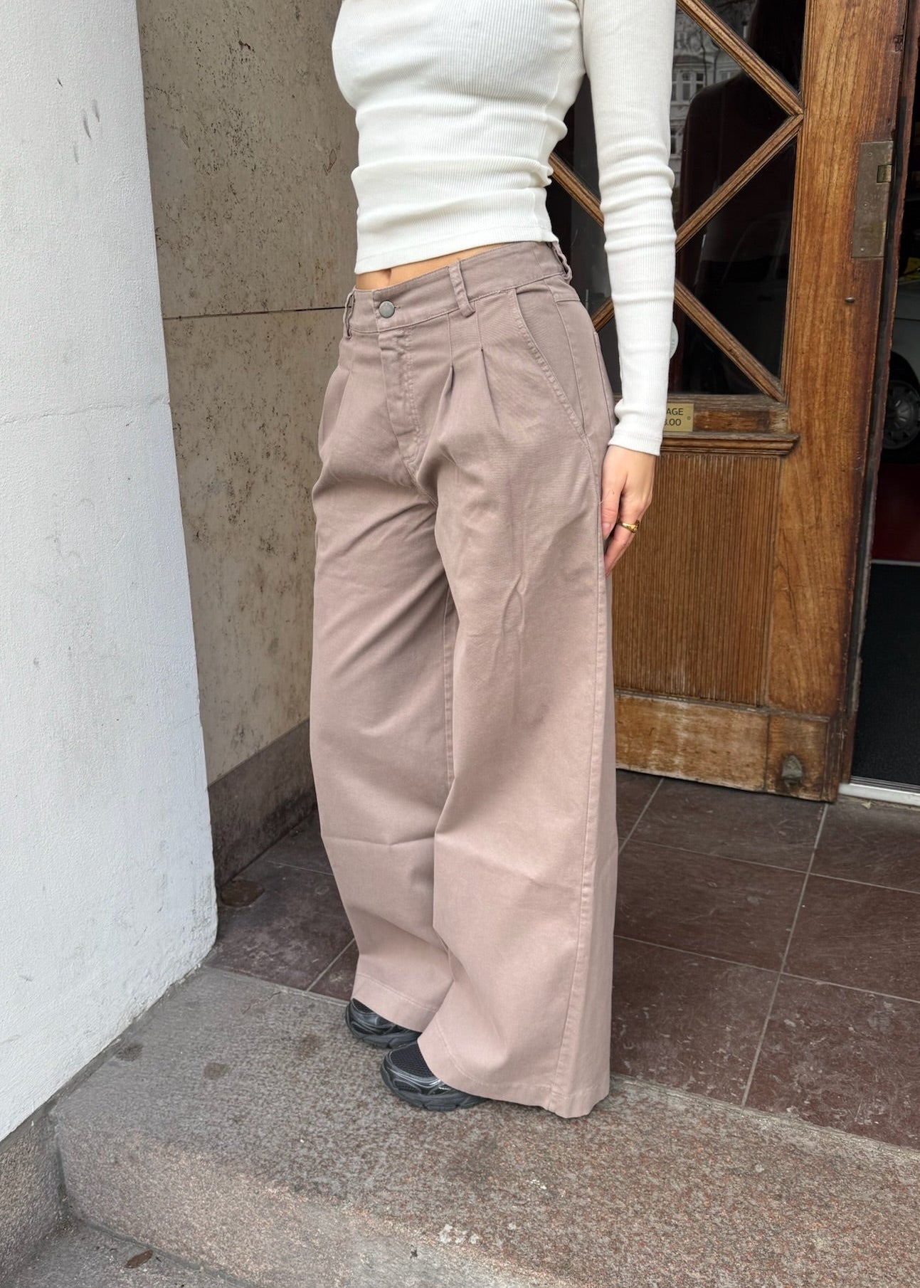 Baggy Habitbukser - Taupe - ByStenholt.dk