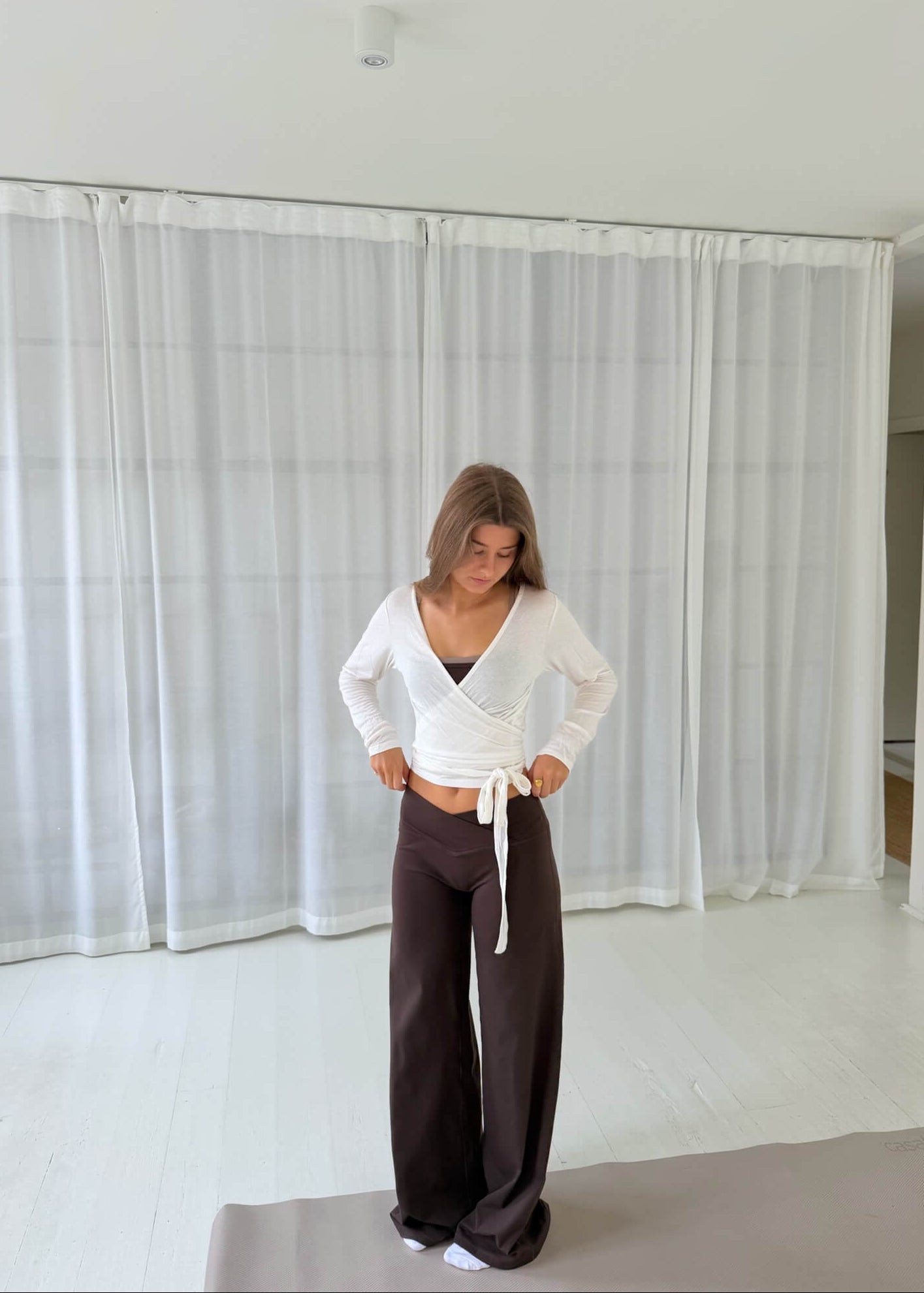 Ballet Wrap Bluse - Hvid - ByStenholt.dk