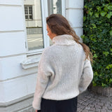 Cozy Højhalset Strik - Beige - ByStenholt.dk