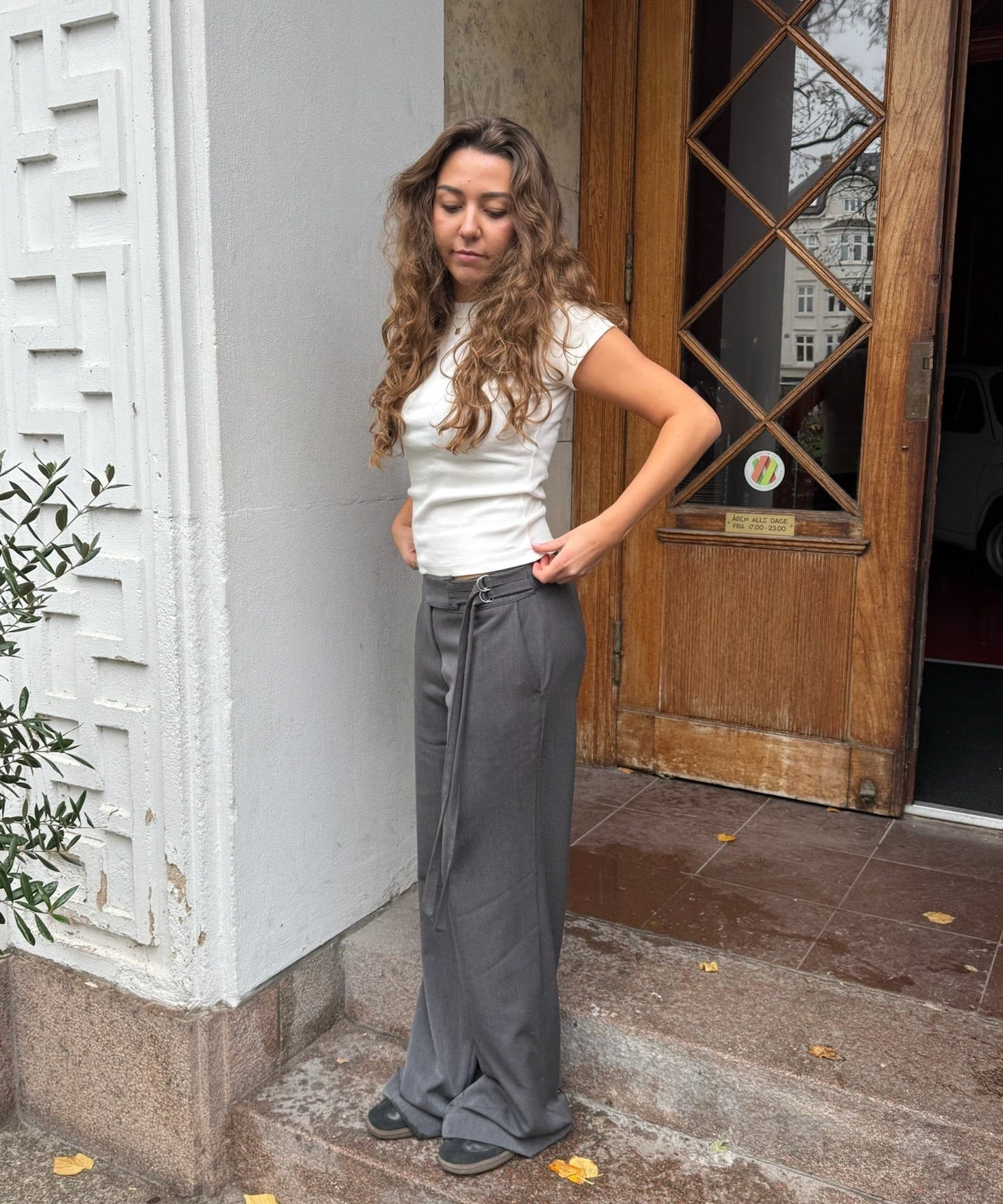 Low Waist Bukser med Spænde - Grå - ByStenholt.dk