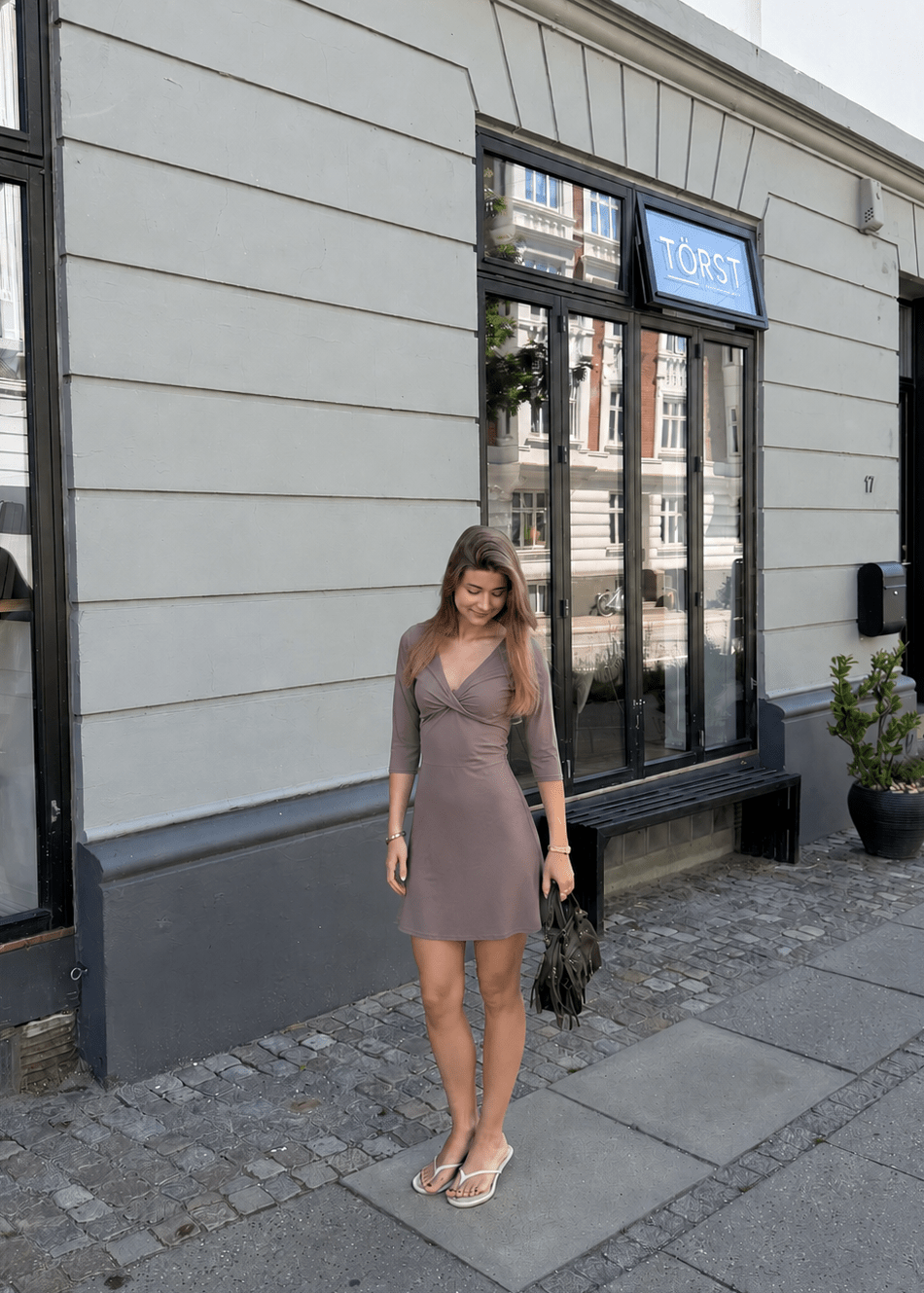 Maebe Kjole - Taupe - ByStenholt.dk
