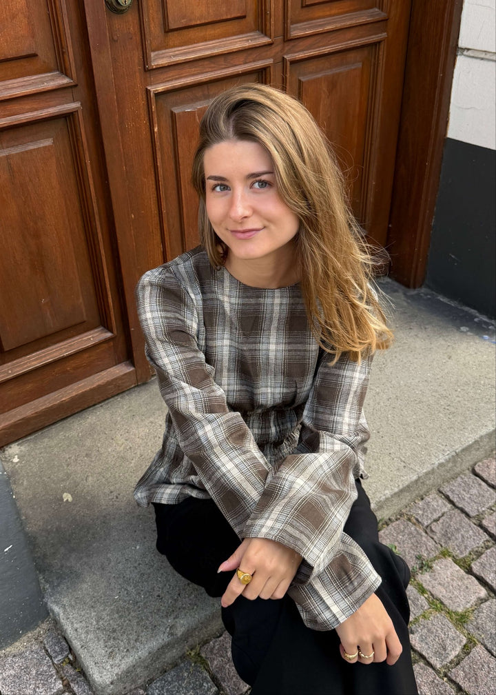 Nellie Ternet Bluse - ByStenholt.dk