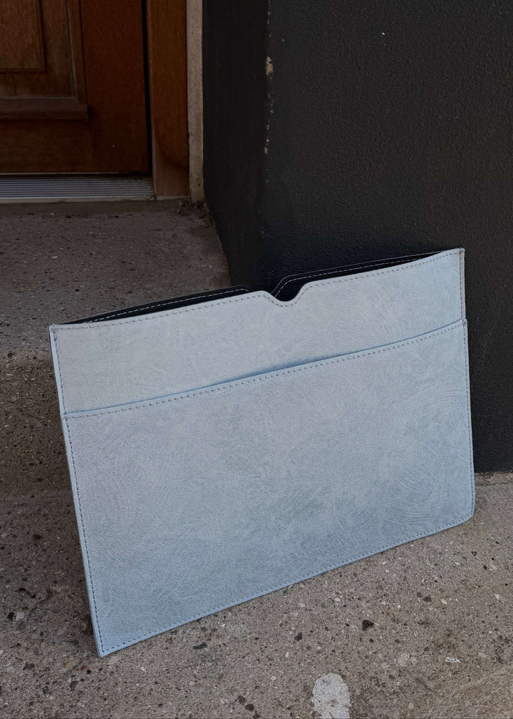 Paris Computer Sleeve "13 - Lyseblå - ByStenholt.dk