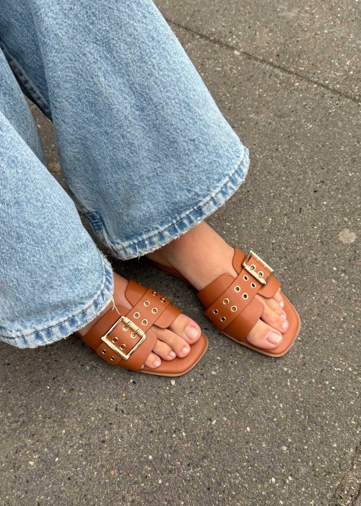 Sandaler med Spænde - Camel - ByStenholt.dk