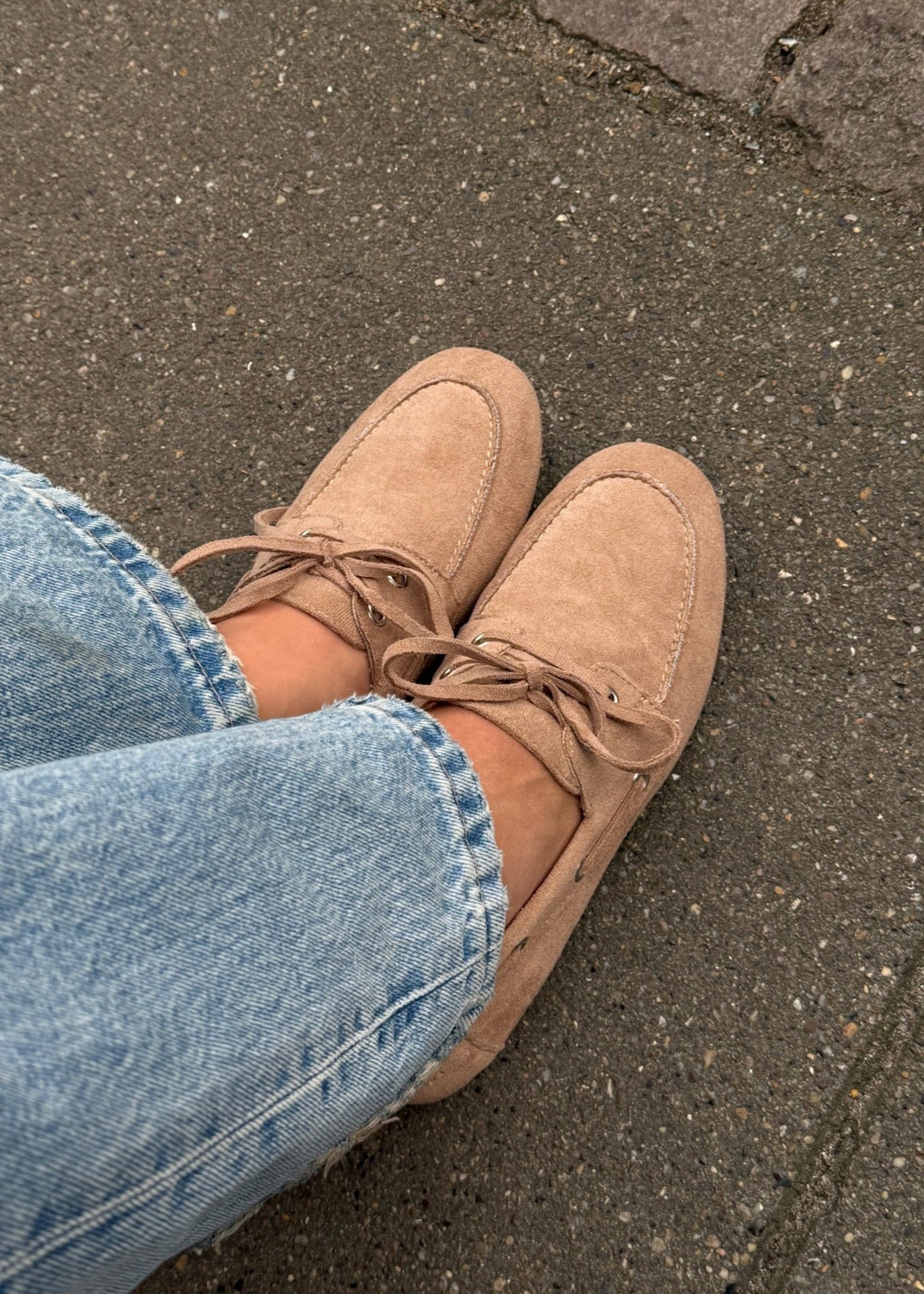 Sila Sejlersko - Suede Taupe - ByStenholt.dk