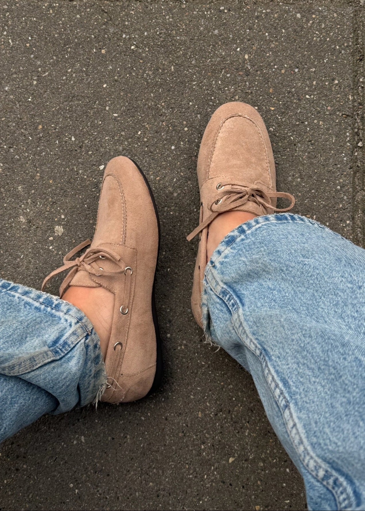 Sila Sejlersko - Suede Taupe - ByStenholt.dk