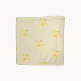 Strandhåndklæde - Blomstret Gul - ByStenholt.dk