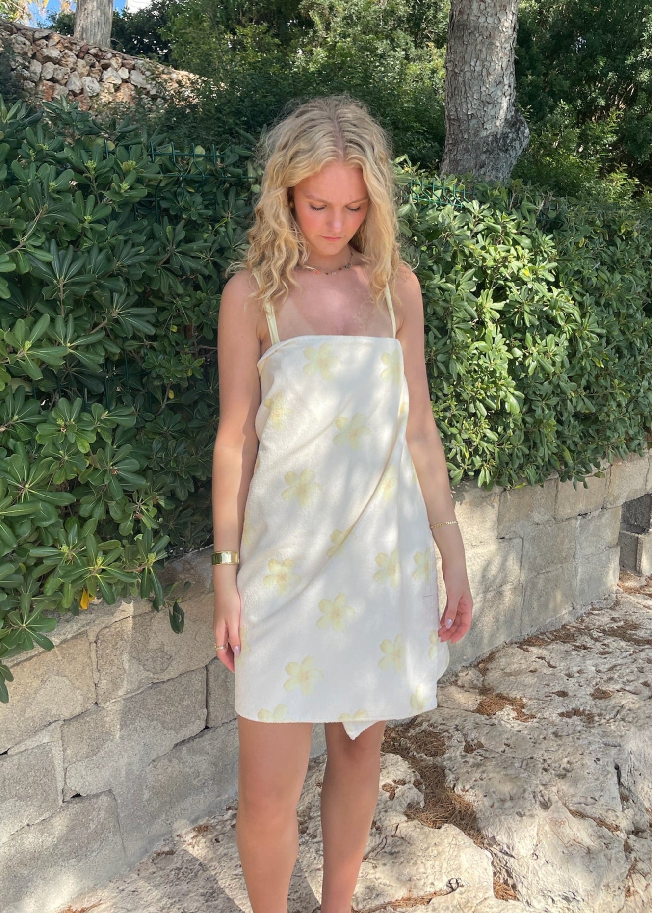 Strandhåndklæde - Blomstret Gul - ByStenholt.dk