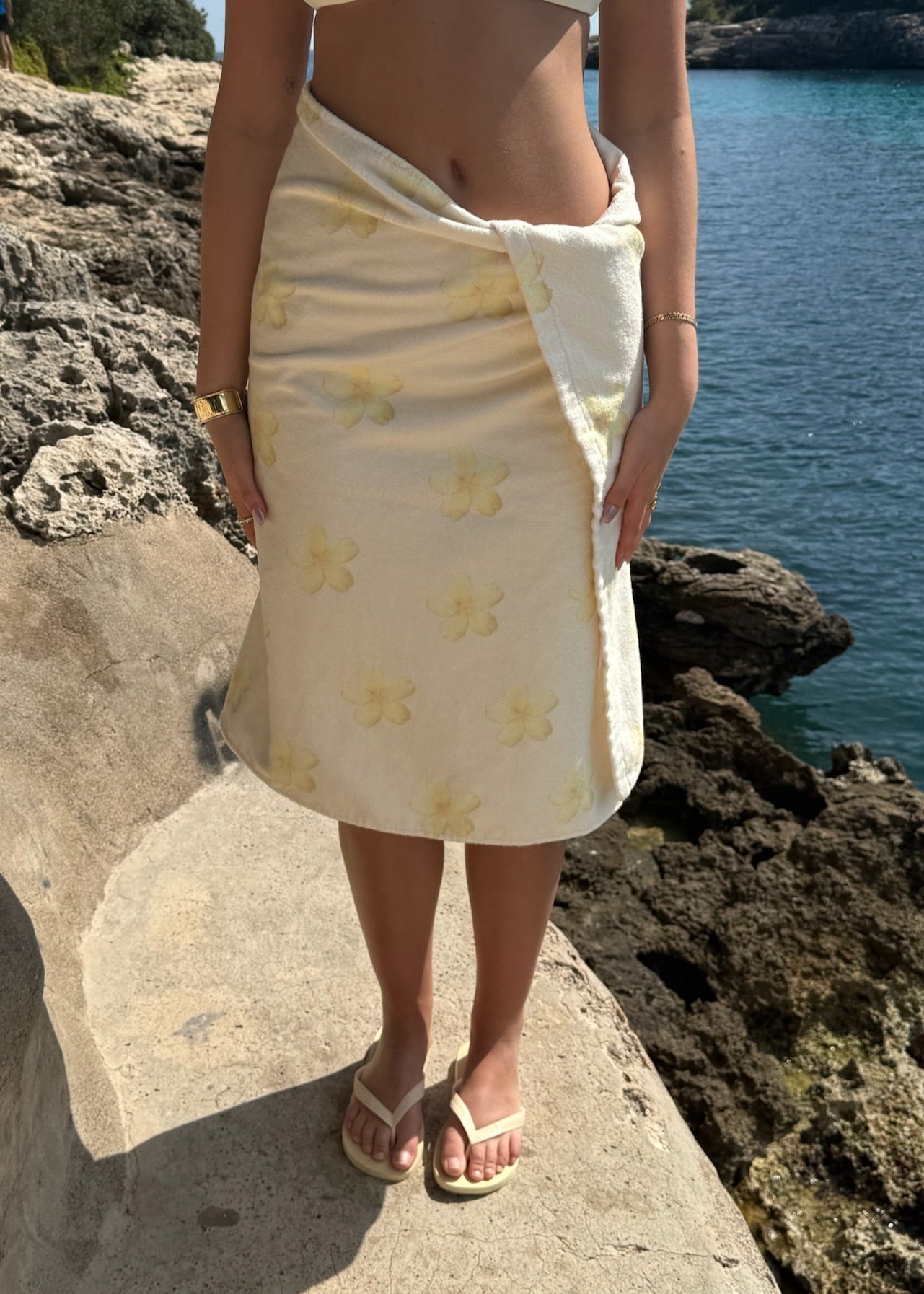 Strandhåndklæde - Blomstret Gul - ByStenholt.dk