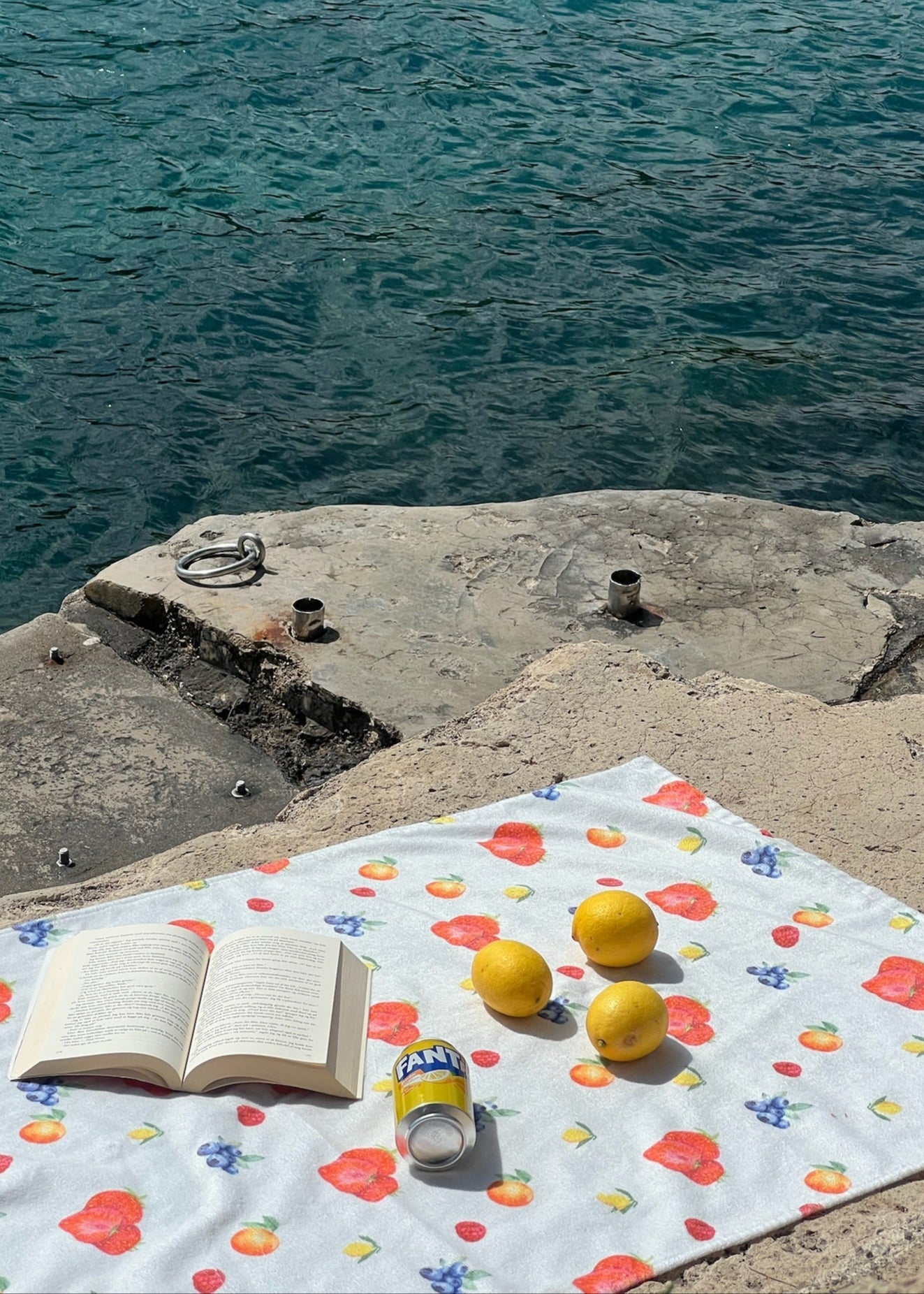 Strandhåndklæde - Frugter - ByStenholt.dk