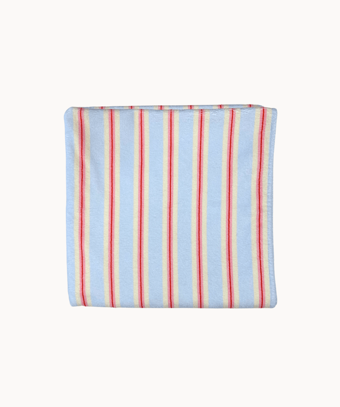 Strandhåndklæde - Stribet Lyseblå - ByStenholt.dk