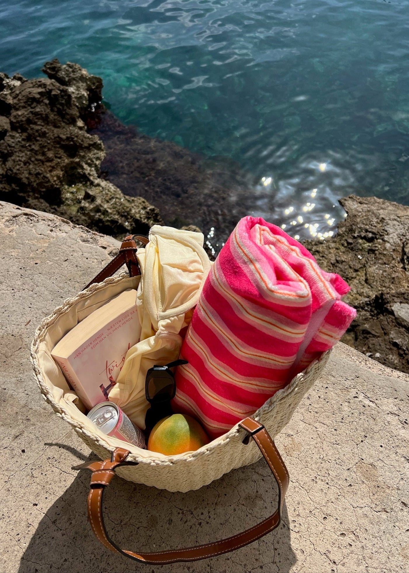 Strandhåndklæde - Stribet Lyserød - ByStenholt.dk