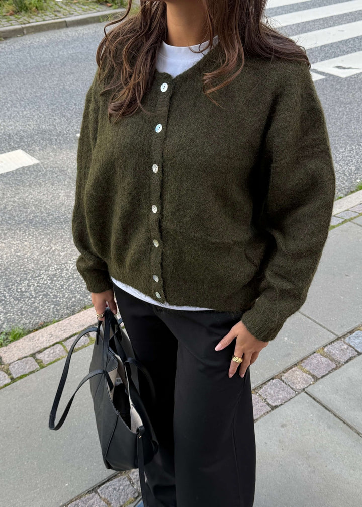 Strikket Cardigan - Mørkegrøn - ByStenholt.dk