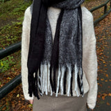 Tofarvede Tørklæde - Sort - ByStenholt.dk