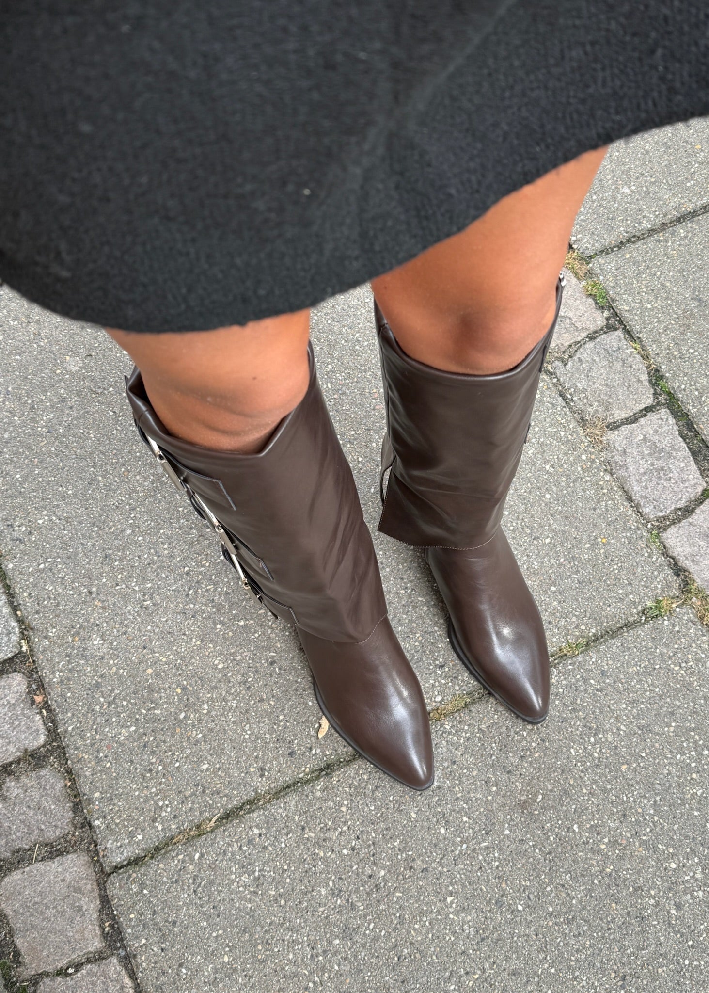 Vega Spænde Støvler - Mørkebrun - ByStenholt.dk